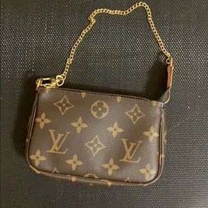 Louis Vuitton Mini Pochette Monogram